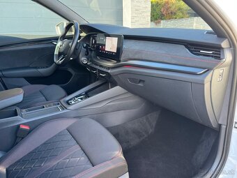 Škoda Octavia Combi 2.0 TDI RS DSG - 18