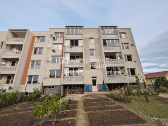 NOVINKA Predaj 4-izbový Rodinný Byt s VLASTNOU ZÁHRADOU a L - 18