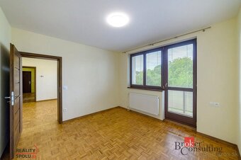 Na predaj 4-izbový byt, garáž, kompletná rekonštrukcia, zahr - 18