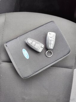 Ford Focus combi 1.6 - 18