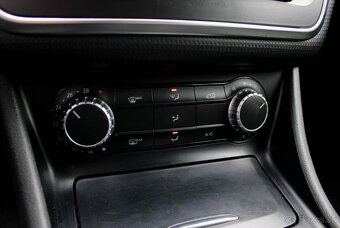 Mercedes-Benz A180 90kW - 18