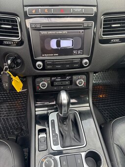 Volkswagen Touareg 3.0tdi 150kw 2016 webasto pano ťažné - 18
