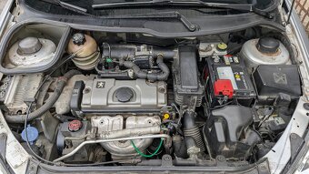 Peugeot 206 1.4 benzín hatchback r.v.2006 - 18