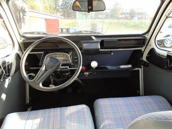 Citroen 2CV - 18