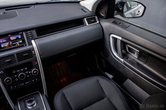 Land Rover Discovery 2.0L TD4 SE AWD A/T - 18