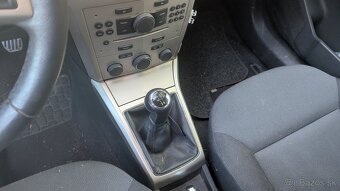 Opel Astra H 1.6 benzín 2008 75kw z167 z16xer - 18