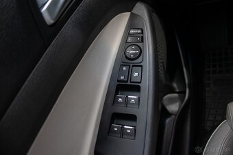 Hyundai Tucson 1.6 T-GDi Premium A/T 4x4 - 18