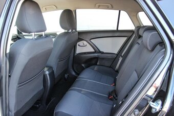 329- Toyota, Avensis, 2015, nafta, 1.6 D-4D Business, 82kw - 18