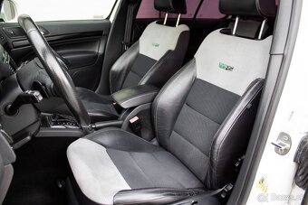 Škoda Octavia 2.0 TDI CR DPF RS DSG - 18