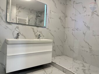 PREDAJ: 3 IZBOVÝ ZARIADENÝ BYT, NOVOSTAVBA - DUNAJSKÁ STREA, - 18