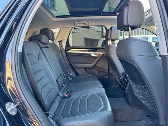Volkswagen Touareg 3.0TDi 4x4 mod. 2020 - 18