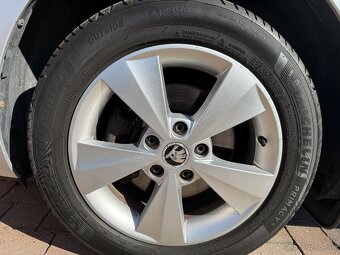 Skoda Octavia combi 2,0 TDi 4x4 - 18
