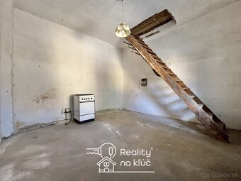 Na predaj 4-izbový rodinný dom s garážou vo výbornej lokalit - 18