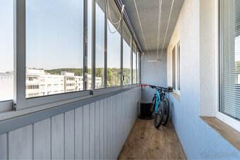 NA PREDAJ PRAŽSKÝ 3 IZBOVÝ BYT S VEĽKOU LODŽIOU - 18