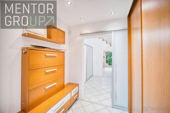 REZERVOVANÉ - 360° VR - Ponúkame na predaj RD s bazénom, stu - 18