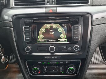 ŠKODA SUPERB COMBI 2.0 TDI 125 KW DSG+WEBASTO TOP STAV - 18