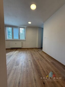 SPEKTRUM REALITY- Na PREDAJ 3 -izbový byt, 61m2, 2x loggia,  - 18