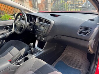 KIA Ceed 1.4 benzin 2015 54000km 1. majiteľ SR POJAZDNÉ - 18