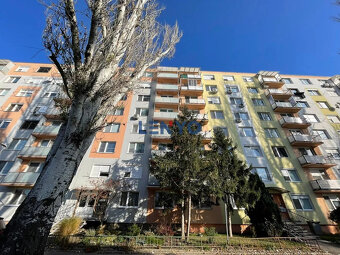 Prenájom - Veľký 2,5-izbový byt 64m² s balkónom - 18