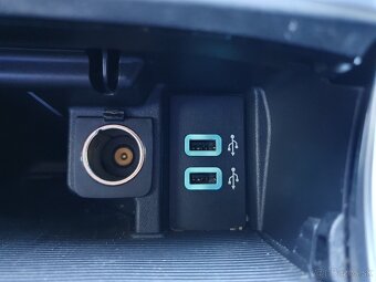 Ford S-Max 2.0 TDCi Duratorq 180 Titanium A/T - 18