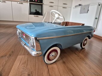 Šlapacie autíčko moskvič - 18