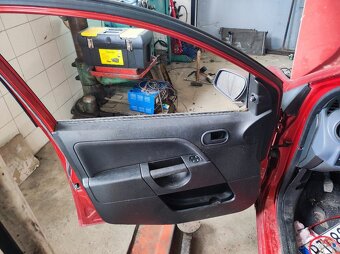 Rozpredam Ford Fiesta 2002-2008 1.4i na ND - 18