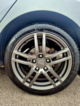 Hyunday elantra 2013 1.6 97kw benzín - 18