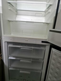 Chladnička s mrazničkou dole kvalitnej značky Siemens - 18