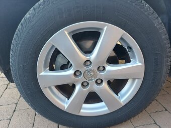 Toyota Rav 4 4x4 2,2 diesel 134 000 km pôvodný lak - 18