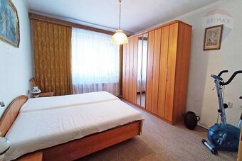 PREDAJ: Veľký rodinný dom s veľkým pozemkom 6548m2 v obci Du - 18