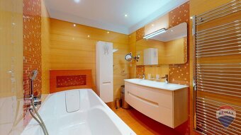 Na predaj veľkometrážny 5i exkluzívny byt s terasou a s 2 ga - 18