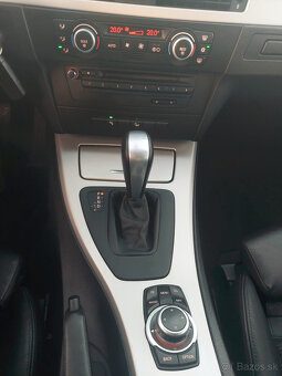 BMW Rad 3 Touring 320d xDrive A/T - 18