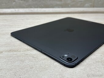 iPad Pro 13 256GB Wi-Fi + Cellular Space Black, 100% batéria - 18