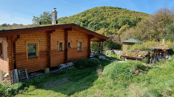 ROZPRÁVKOVÝ ZRUB NA SAMOTE POD LESOM, KRUPINA-ČERVENÁ HORA - 18
