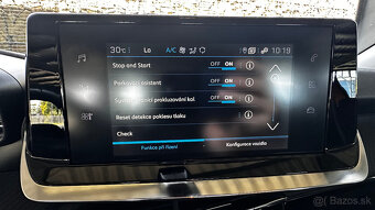 Peugeot 2008 1.2 PureTech 100 Active Pack ,r.v.- 2022 - 18