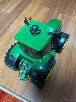 Bruder traktor John Deere a vlečka Joskin - 18