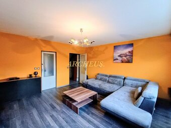 NA PREDAJ VIACGENERAČNÝ RODINNÝ DOM, POZEMOK 584M2, MYJAVA - 18