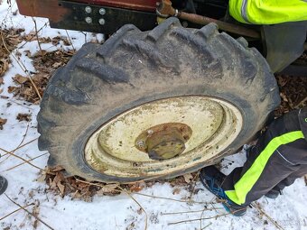 ZETOR 5748 4X4 S ČELNÍM NAKLADAČEM - 18