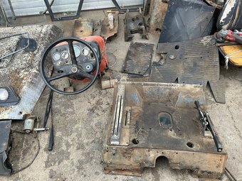 Kabína pedám rôzne kabíny na Zetor major - 18