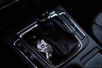 Škoda Superb Combi 2.0TDI CR 125kw Elegance DSG - 18