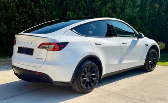 TESLA MODEL Y FACELIFT LONG RANGE DUAL MOTOR BLACK PACKET 4× - 18