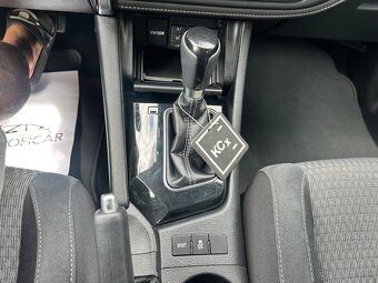 Predám Toyota Auris Tourning Sports 1.6 benzín Automat - 18