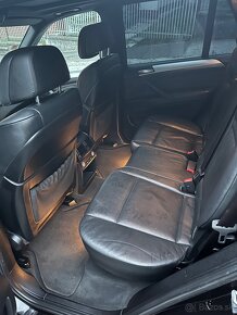 7 miestne BMW x5 e70 40d - 18