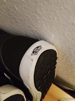 velkost 38 a 40 - VANS snowboardove topanky BOA - 18
