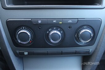 Škoda Octavia 1,6 MPi 75 kW TOUR - 18