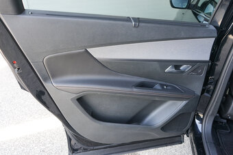30-PEUGEOT 5008, 2018, nafta, 2.0 HDi GT , 130 kW - 18