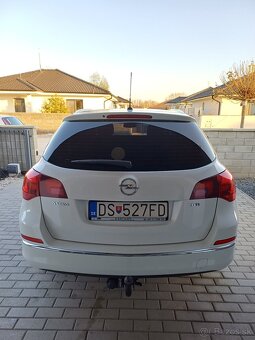 Opel Astra Sports Tourer Cosmo diesel - 18