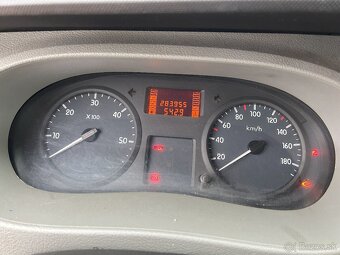 Renault Master Furgon 2.5 dCi 120k 88kW 2007 232000 km - 18