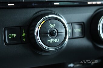 Škoda Octavia Combi 2,0 TDi 110 kW STYLE - 18