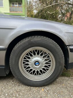 BMW E38 735i - 18